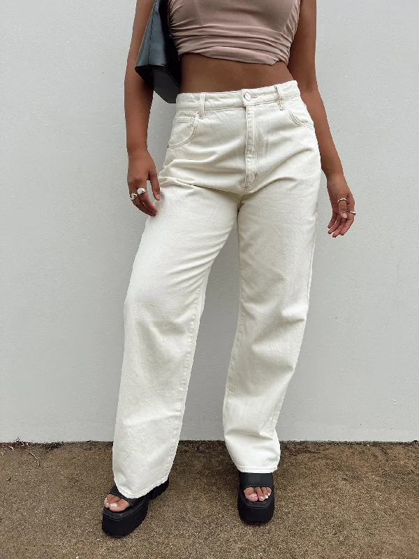 Capri Jeans for Beach Style -Abrand Carrie Jean Stone White