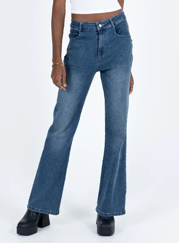 Weekend Jeans for Lazy -Carvalho Flare Jeans Mid Wash Denim