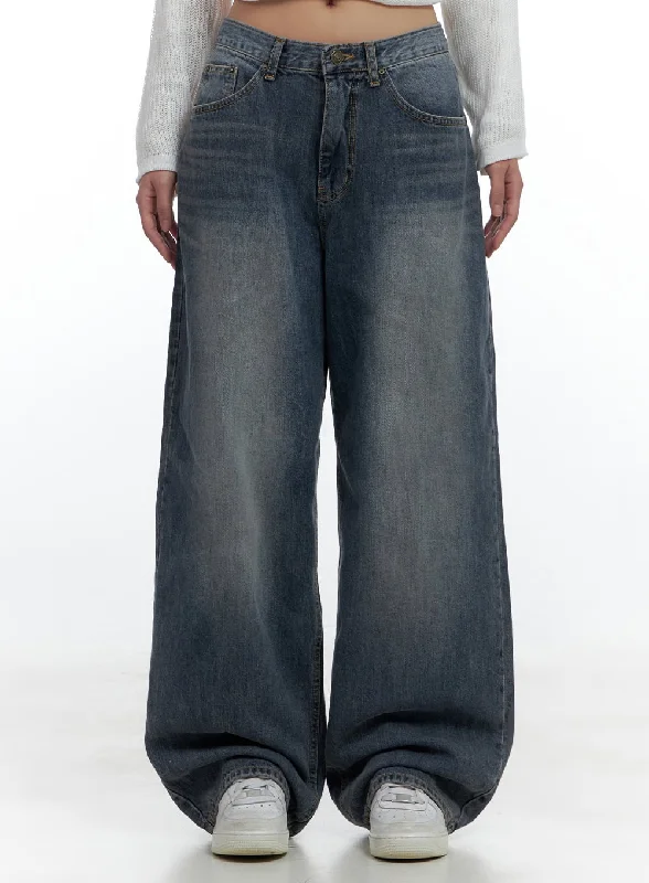 Decorated Back Pocket Jeans for Style -Lana Oversized Wide-Leg Jeans CS425