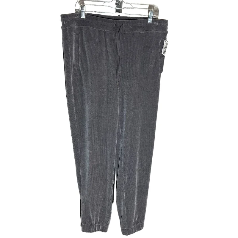 Relaxed cotton pants for breezy casual days -Pants Joggers By Andrew Marc In Grey, Size: Xl