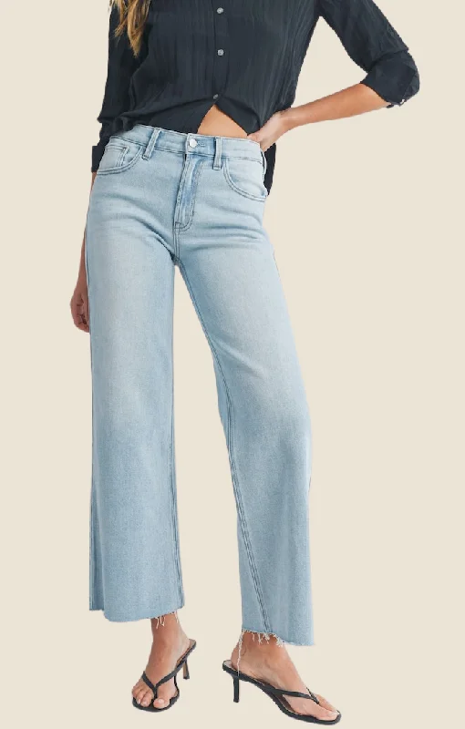 Slim Boyfriend Jeans for Hybrid -Maeli Light Denim Jeans