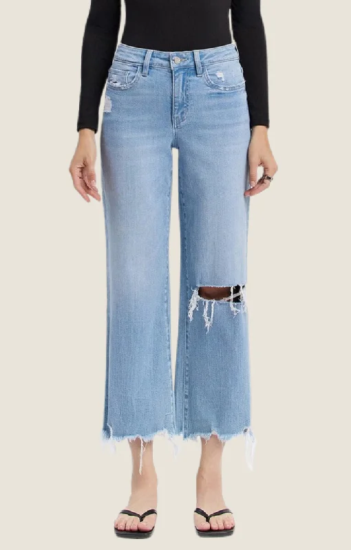 Capri Jeans for Beach Style -Charlize Light Denim Crop Jeans