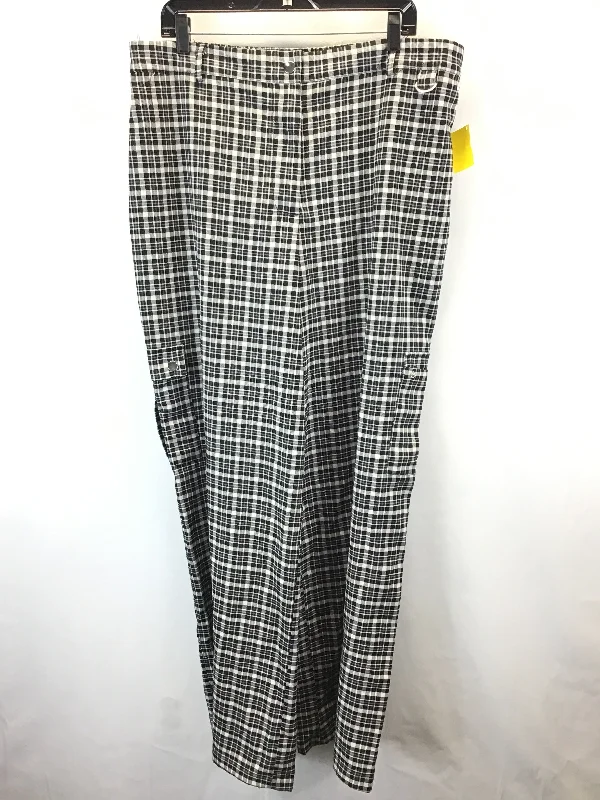 Elegant satin pants for formal dinner attire -Pants Ankle By Forever 21 In Plaid, Size: 2x