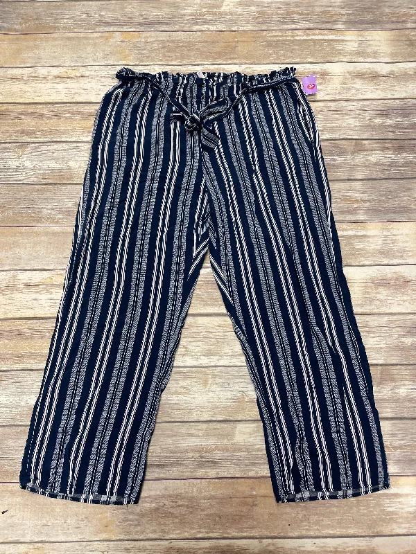 Stylish wide-leg pants for bold evening looks -Pants Wide Leg By Xhilaration In Striped Pattern, Size: Xxl