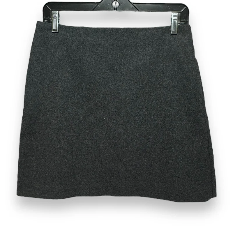 Pleated midi skirts for timeless grace -Skirt Mini & Short By Uniqlo In Grey, Size: 6