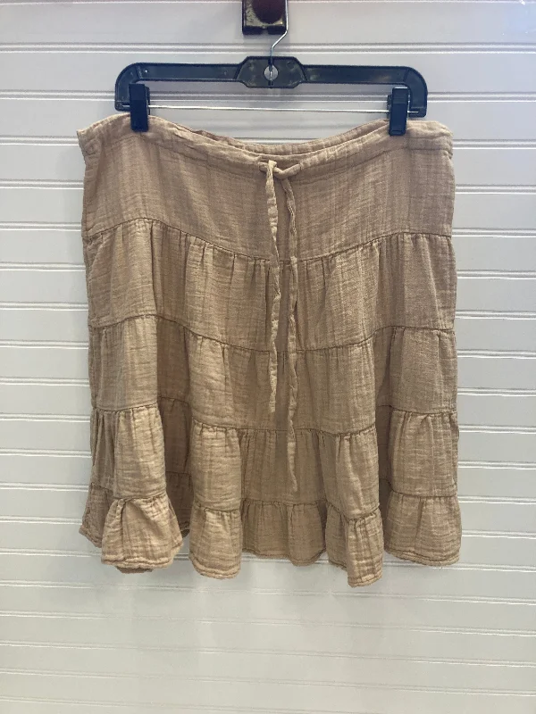 A-line skirts for classic wardrobe essentials -Skirt Mini & Short By Dylan In Tan, Size: M