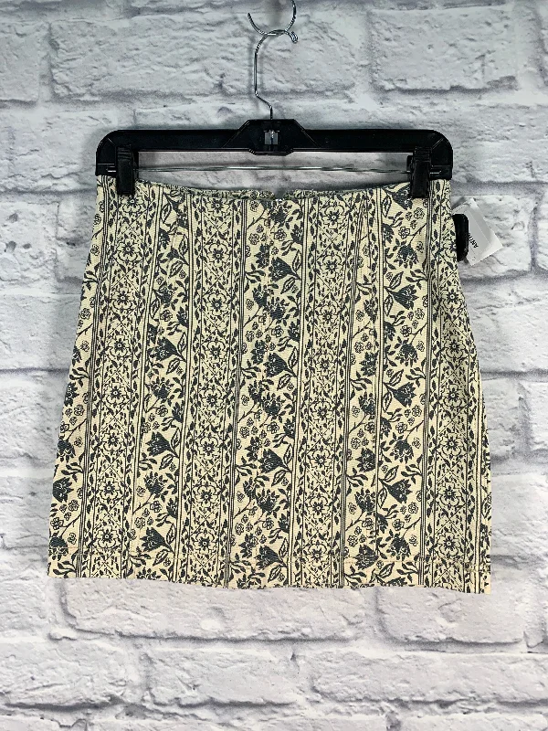 Patterned skirts with geometric print edge -Cream & Grey Skirt Mini & Short Free People, Size 6