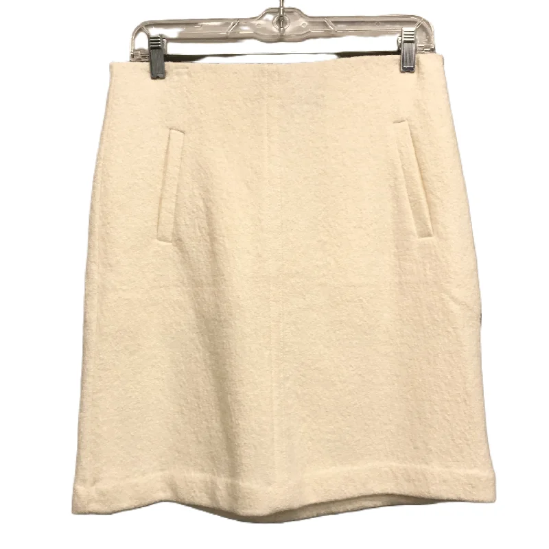 Affordable skirts for budget-friendly wardrobe updates -Skirt Mini & Short By Ann Taylor In Cream, Size: 6