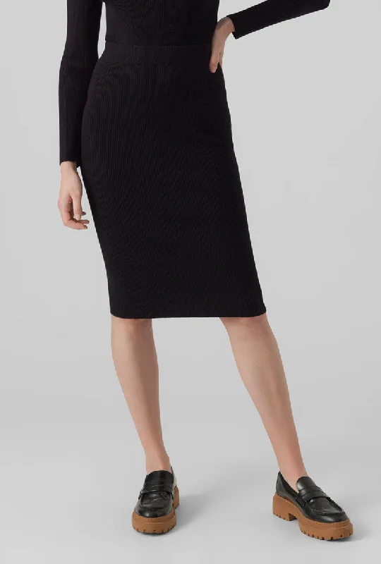 Classic skirts with simple clean lines -VERO MODA KARIS HW MIDI SKIRT