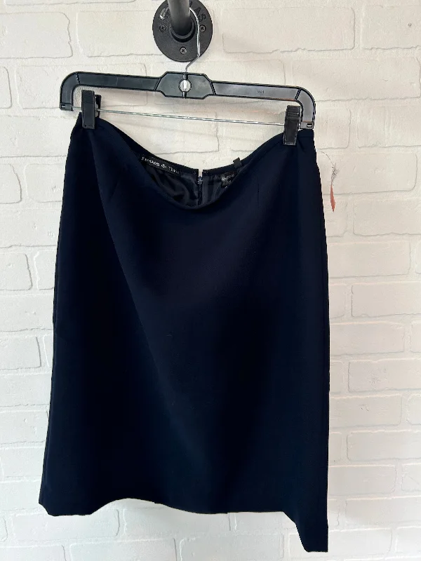 Flowy skirts for relaxed vacation wear -Navy Skirt Midi Preston And New York, Size 8