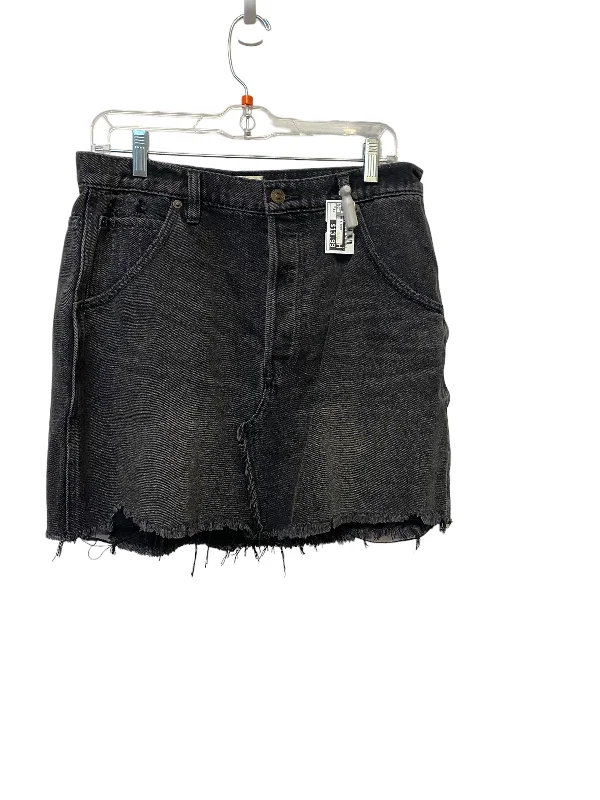 Cute pleated skirts for youthful school outfits -Skirt Mini & Short By Free People In Black, Size: 31