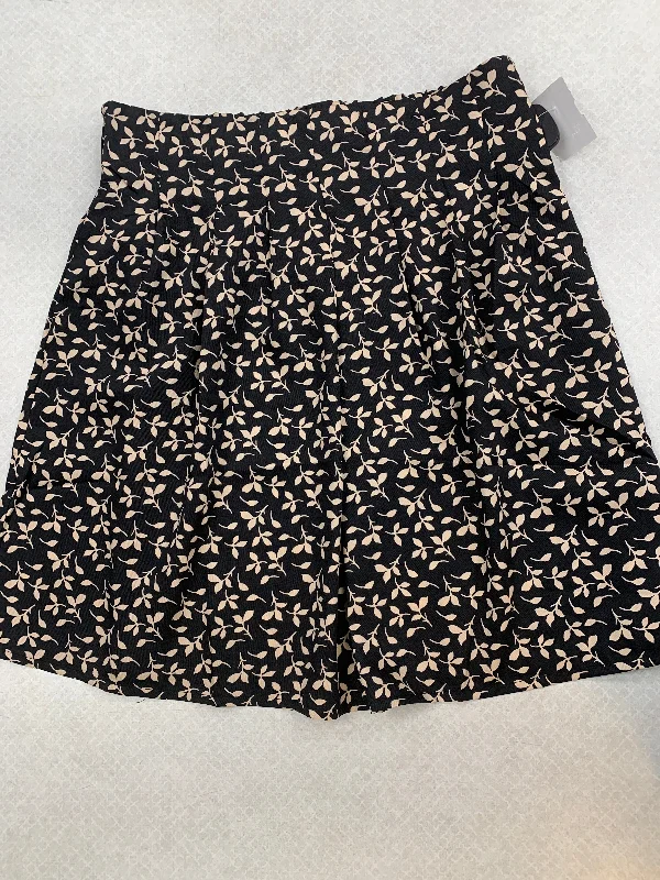 Stretchy skirts for all-day wear comfort -Skirt Mini & Short By Loft In Black Floral, Size: S