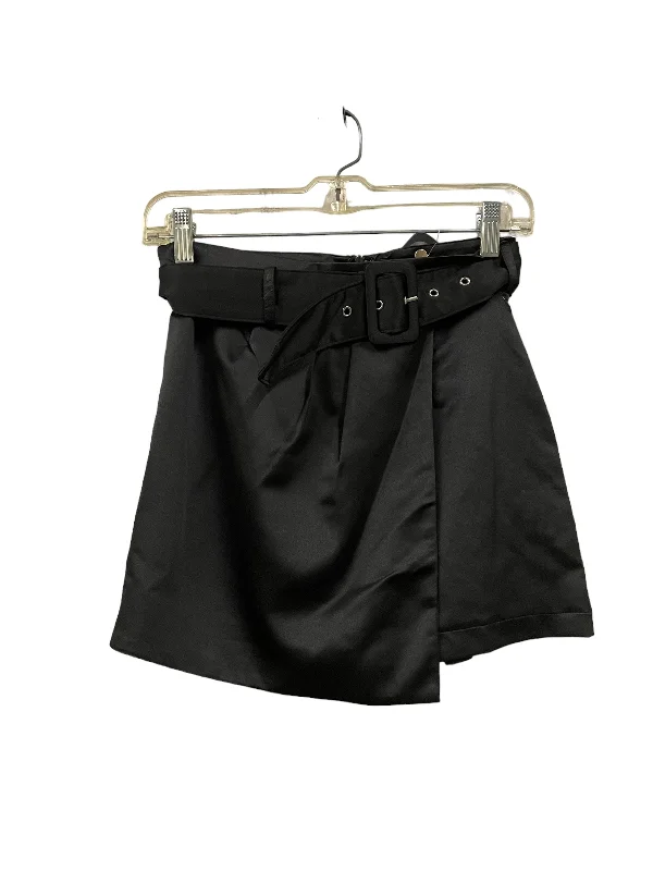 Ruffled skirts with lace trim softness -Skirt Mini & Short By Clothes Mentor In Black, Size: S