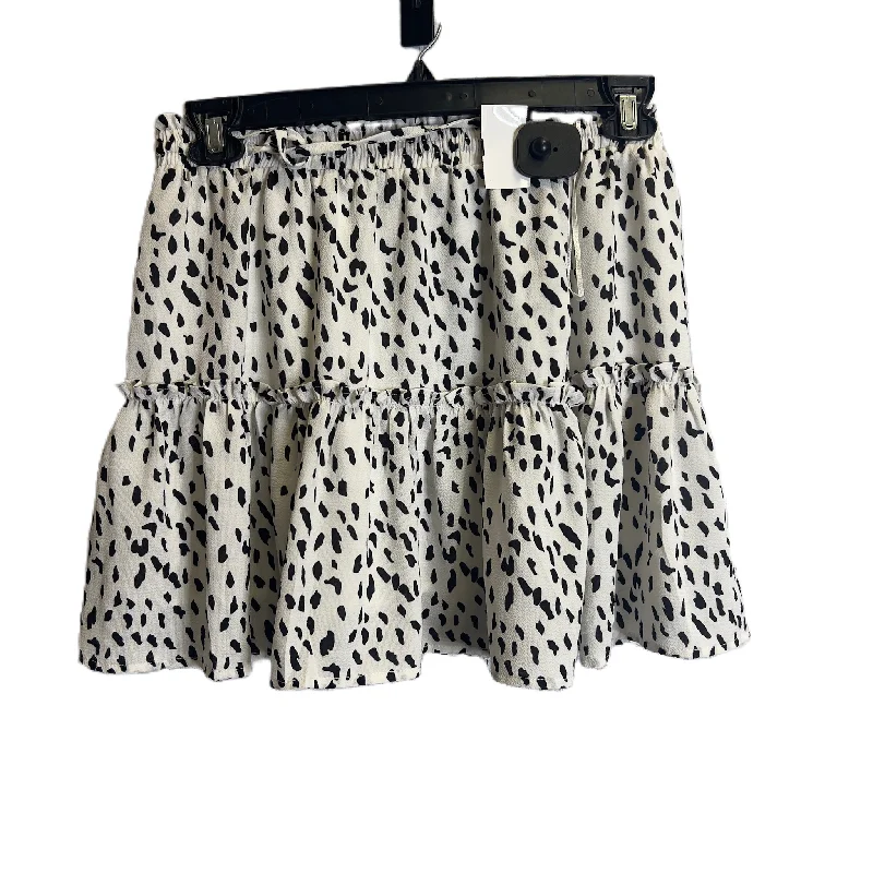 Patterned skirts with unique abstract art -Skirt Mini & Short By Clothes Mentor In Black & White, Size: 6