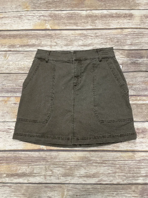 High-waisted mini skirts for retro vibes -Skirt Mini & Short By Abercrombie And Fitch In Green, Size: S