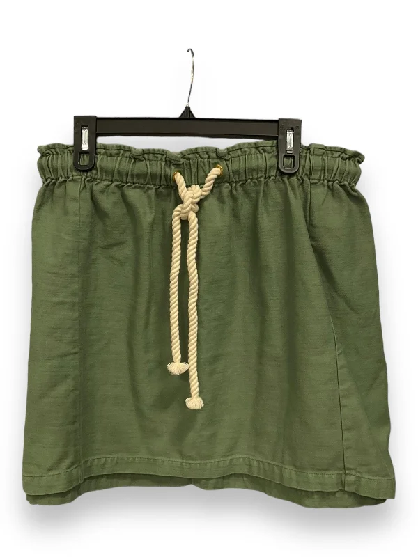 Lightweight skirts for warm weather comfort -Skirt Mini & Short By J. Crew In Green, Size: L