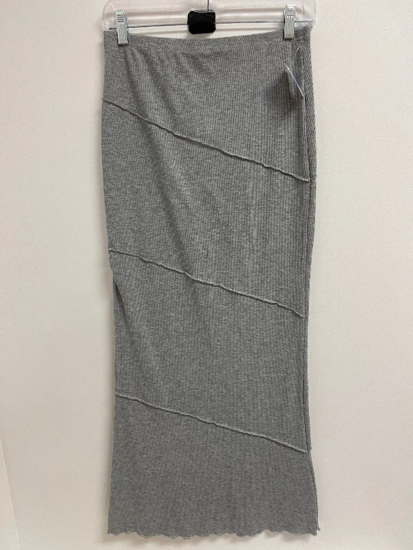 Stretchy skirts for all-body inclusivity -Skirt Maxi By Clothes Mentor In Grey, Size: M